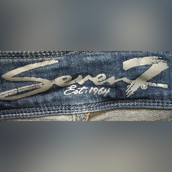 Seven7 Ripped Style Jeggings - Picture 4 of 5